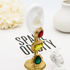 Oro de piedra colorido Chunky Hoop Earrings de los pendientes del oro de las mujeres del OEM